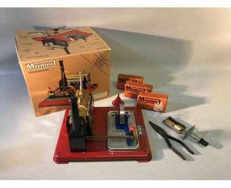 A Mamod steam engine SP4, in original box, together with accessories 