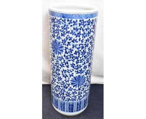 A Chinese blue and white ceramic umbrella stand. H.60 D.24cm
