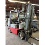 NISSAN LPG FORKLIFT, 5125 LB CAPACITY, DATA TAG UNREADABLE, 3-STAGE MAST, SIDE SHIFT, SOLID TIRES,