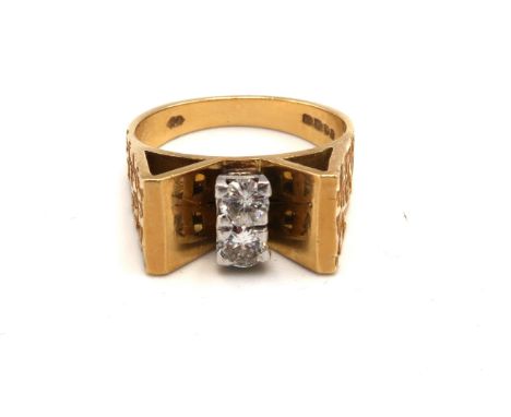 An 18ct yellow gold hallmarked two stone diamond ring of brutalist design, ring size M - weight approx 7.14 grams