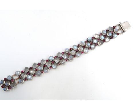 A very good quality Vintage Moonstone and Ruby Bracelet, Made up of 44 Moonstones 6.5mm Diameter interspersed with 43 Rubies,