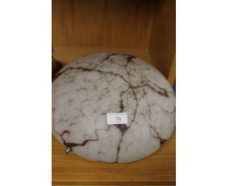A RETRO 1930s STYLE MOTTLED GLASS LAMP SHADE 