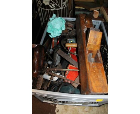A BOX OF ASSORTED TOOLS 