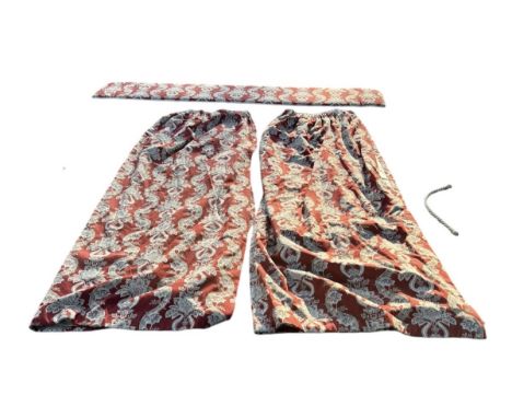 A PAIR OF RED PAISLEY CURTAINS WITH PELMET (3)