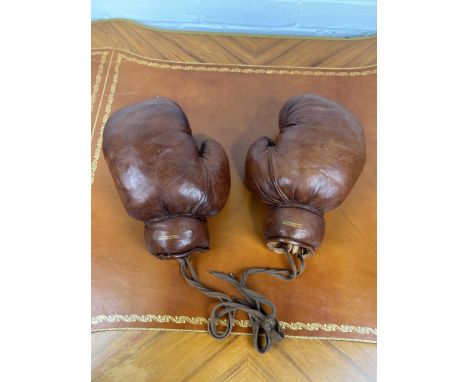 VINTAGE STYLE LEATHER BOXING GLOVES