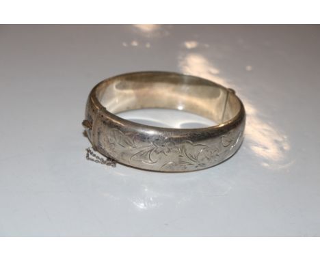 A Josa Smith Birmingham Sterling silver bangle 