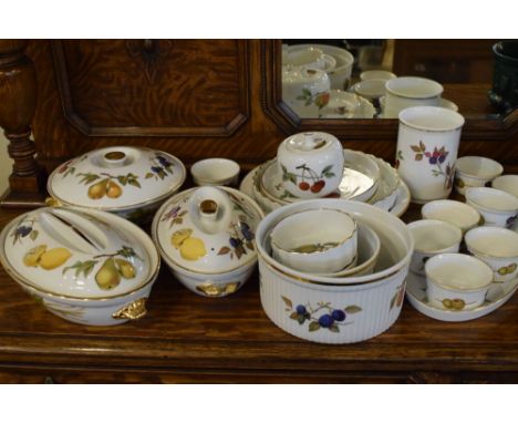 Selection of Royal Worcester 'Evesham' oven-to-tableware  