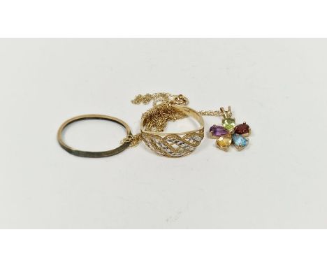 9K gold and white metal foliate pierced ring&nbsp;approx. 2.5g, a 9K gold chain necklace with flowerhead pendant and a scarf 