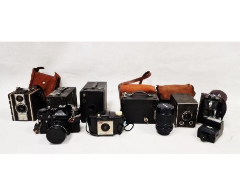 Vintage cameras&nbsp;to include a Kodak Brownie 127, a Zenit 11 camera etc., a Helios lens and Helios flash&nbsp;Condition Re