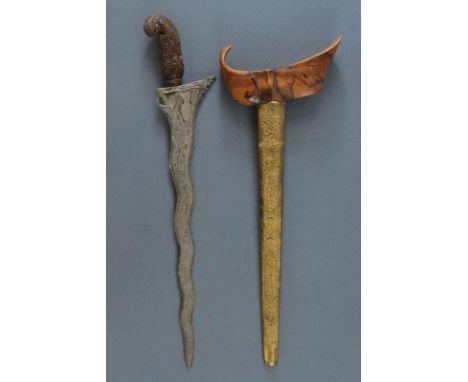 dating: First half of the 20th Century provenance: Madura Island, Strong, undulated double-edged blade, in pamor, with chisel