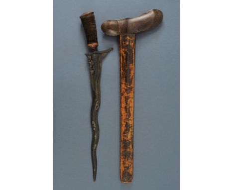 dating: First half of the 20th Century provenance: Bali, Undulated double-edged blade, chiselled with a dragon among the two 