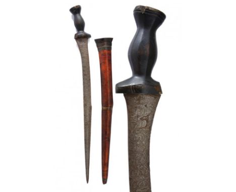 dating: 19th Century provenance: Giava, Fine, single-and false-edged blade, in fine pamor. Horn, embossed grip (small parts m