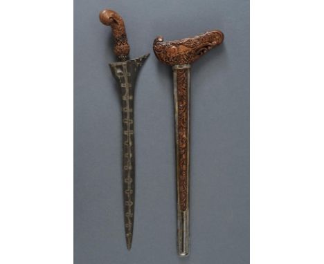 dating: First half of the 20th Century provenance: Madura Island, Straight, smooth double-edged blade, in pamor. Wooden ukira