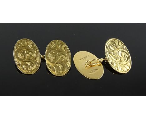 A pair of engraved 9ct gold oval cufflinks, Birmingham 1925, 4.2g.