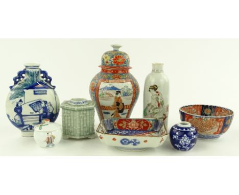 A collection of Chinese porcelain items, including an enamel painted vase and cover, height 21cm, (8).