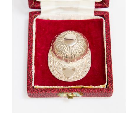 A silver 'Jockey Cap' caddy spoon in original case, Sheffield 1972, weighing approx 0.33 ozt, manufacturer stamp F.H. with re