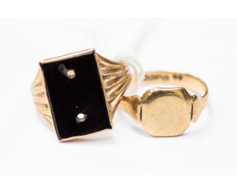 Two 9ct gold gentlemen's signet rings, comprising an onyx set version in rose gold af (drill holes) along with a cushion shap