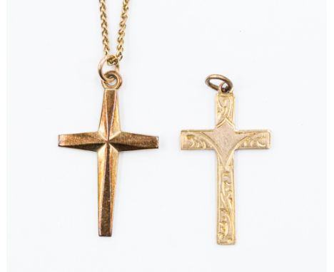 Two 9ct gold cross and one 9ct chain, combined gross weight 4.9 grams approx 