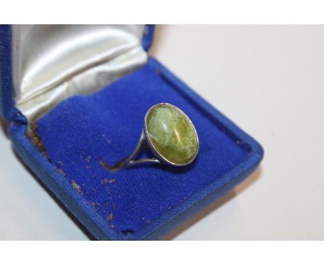 A vintage Sterling silver and moss agate set ring, ring size Q