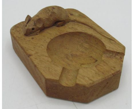 Robert Mouseman Thompson - Rectangular oak ashtray carved with signature mouse, W10cm D7.5cm H4.5cm 