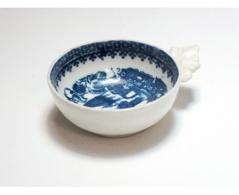 A Caughley taster or caddy spoon, circa 1785-90, transfer-printed in underglaze blue with the P having moulded leaf handle, p