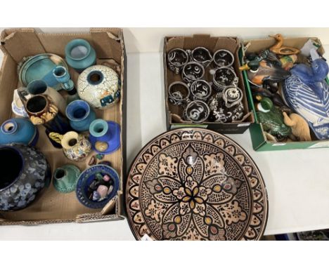 Collection of continental ceramics, incl. an arts and crafts tea set; a Moroccan bowl; Beswick donkey; various ceramic ducks;