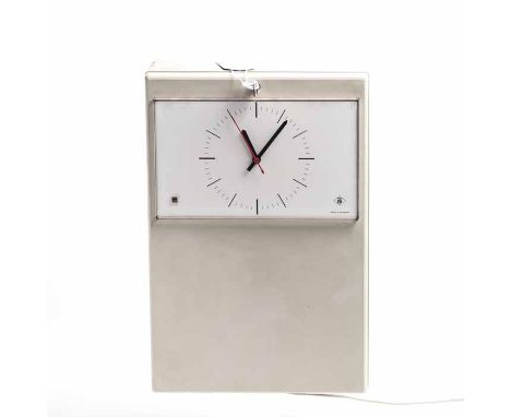 TELEFONBAU & NORMALZEIT GERMAN ELECTRIC MASTER CLOCK 
circa 1950s, electronic movement, the signed white dial with black bato