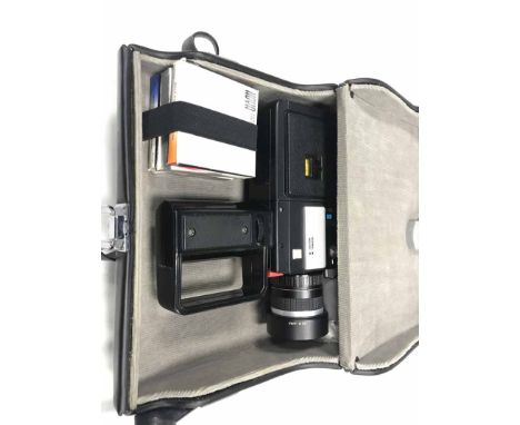 LOT OF CAMERAS AND PHOTOGRAPHIC EQUIPMENT including a Kodak Dualflex camera and a Kodak Retina Reflex S
