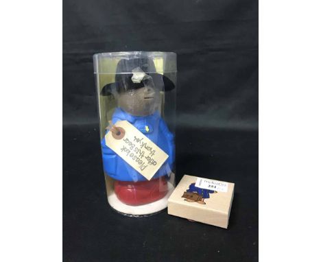 PADDINGTON BEAR INTERESTincluding a Stationary pack, puzzle, towel, breakfast gift set, magic towel etc. 