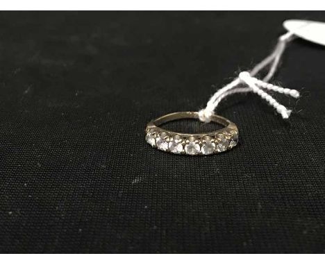 NINE CARAT GOLD VICTORIAN STYLE WHITE GEM SET RINGsize K, 2g