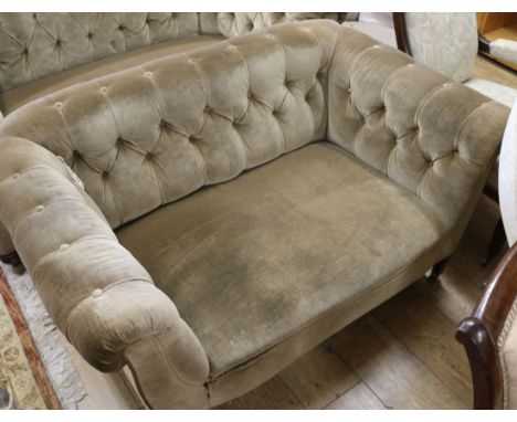 An Edwardian button backed Chesterfield settee W.125cm