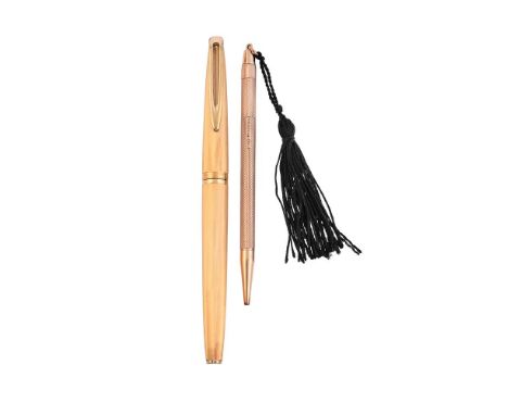 
	
		A 9 CARAT GOLD PROPELLING PENCIL
		LONDON 1967
		With engine turned decoration, a rectangular vacant reserve and a tasse