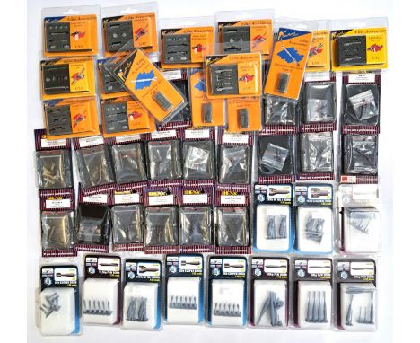 Wingnut Wings and similar, a quantity of factory sealed 1:32 scale plastic model accessory sets produced by REXX (Ukraine), G