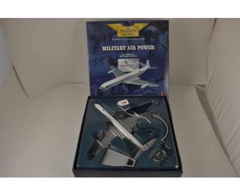 CORGI THE AVIATION ARCHIVE MILITARY AIR POWER 48503 DH COMET C4 RAF TRANSPORT COMMAND 1:144
