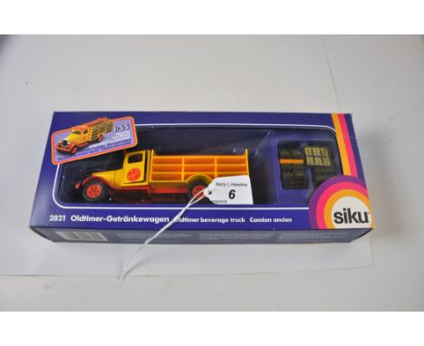 SIKU 2821 OLD TIMER BEVERAGE TRUCK BOXED