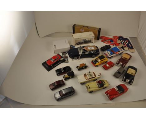 TRAY OF ASSORTED MODEL VEHICLES TO INCLUDE CORGI AND MATCHBOX PLUS ASSORTED BOXES ETC A/F