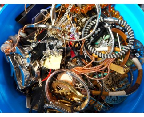 LOT OF COSTUME JEWELLERYincluding two pairs of new boxed cufflinks, a pair of new Fiorelli earrings in pouch; another pair of