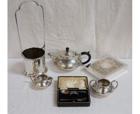 GEORGE V SILVER CHRISTENING SETBirmingham 1924, with fitted box; a silver plated cigarette box with floral scroll decoration 