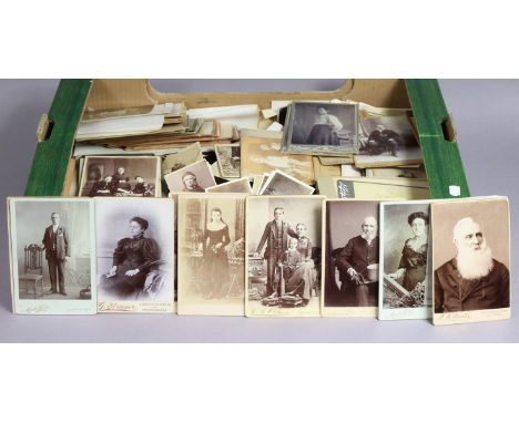 A large collection of assorted vintage carte-de-visite &amp; cabinet photographs, etc. loose. 