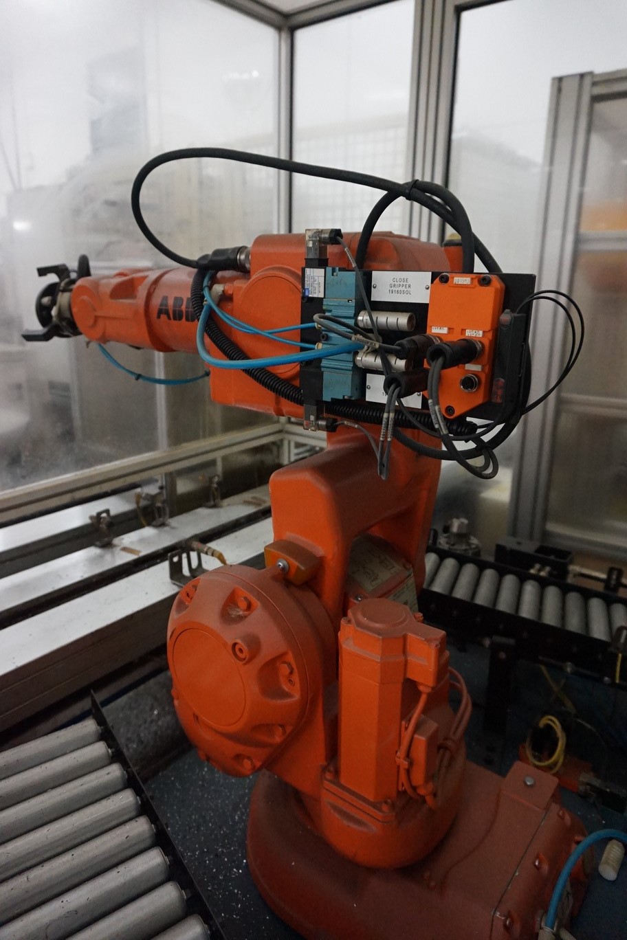 ABB Type IRB 140 M2000 Robot, Serial Number 14M20567 , Robot Version