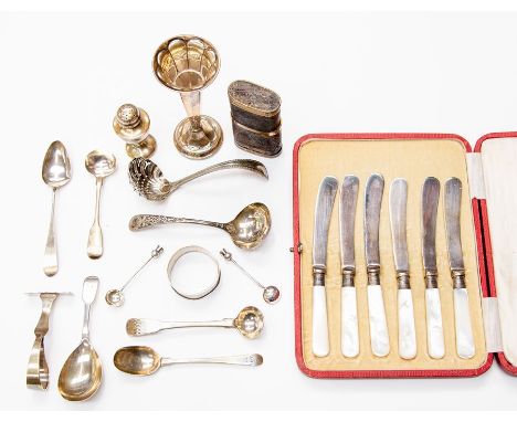 A silver Caddy spoon 1836, along with four silver silver teaspoons, two silver salt spoons with thistle terminals and silver 