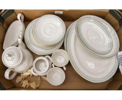 A Royal Doulton Berkshire TC1021 tea and dinner service set (Q)