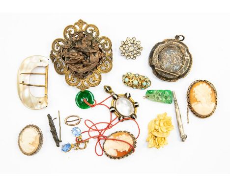 A collection of costume jewellery to include gilt metal and banded agate rock crystal pendant, metal cameo brooches, Victoria