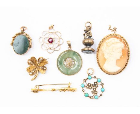 A collection of jewellery to include a 15ct gold and diamond floral bar brooch, total gross weight approx. 1.8gms, an unmarke