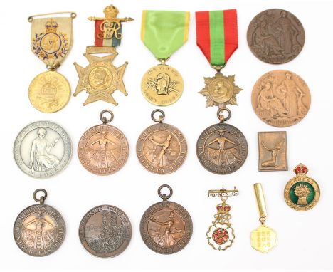 A collection of Womens related medals : WW2 British Womens Land Army cap badge: WW2 US WAAC Service Medal 1942-45: French Fam