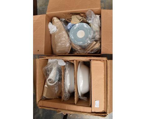 Royal Doulton Reflections dinner and tea service (Q)
