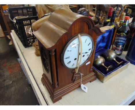 A mantle mantle clock