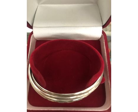 A HM silver Russian three-hoop bangle