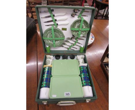 Brexton picnic hamper
