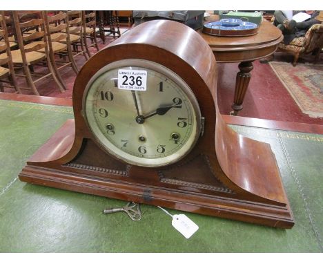 Mantle clock with key